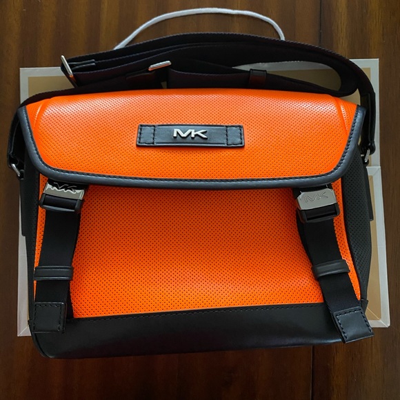 Michael Kors Messenger Bag